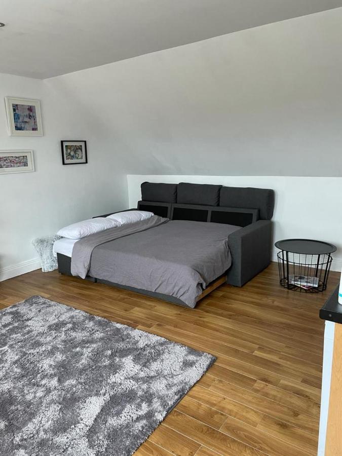 Captivating 1-Bed Apartment In Cloyne Cork Exterior foto